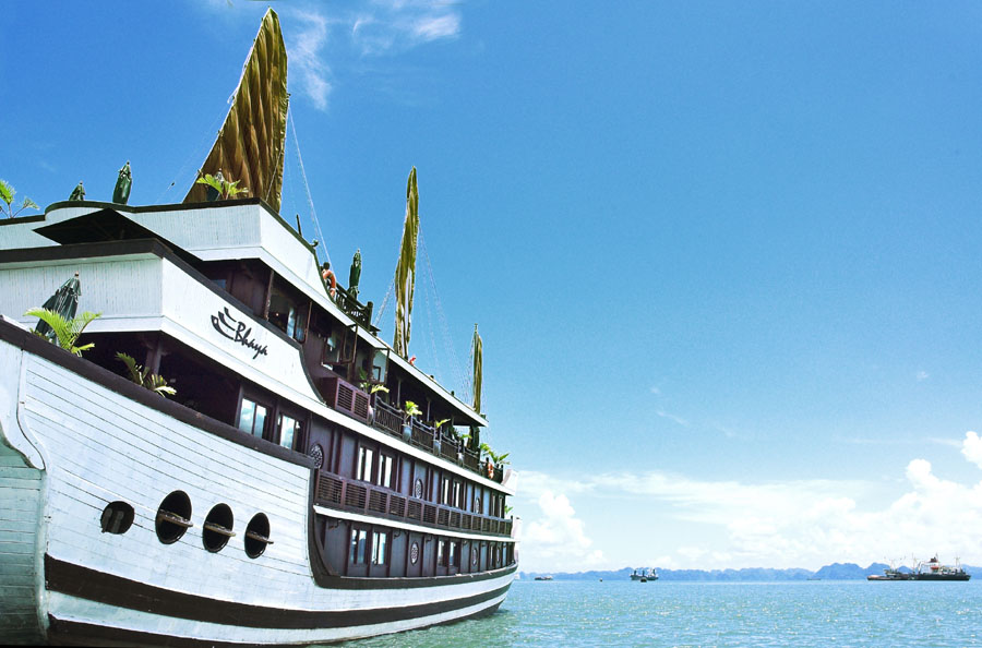 Bhaya - Halong Bay Discovery Cruise